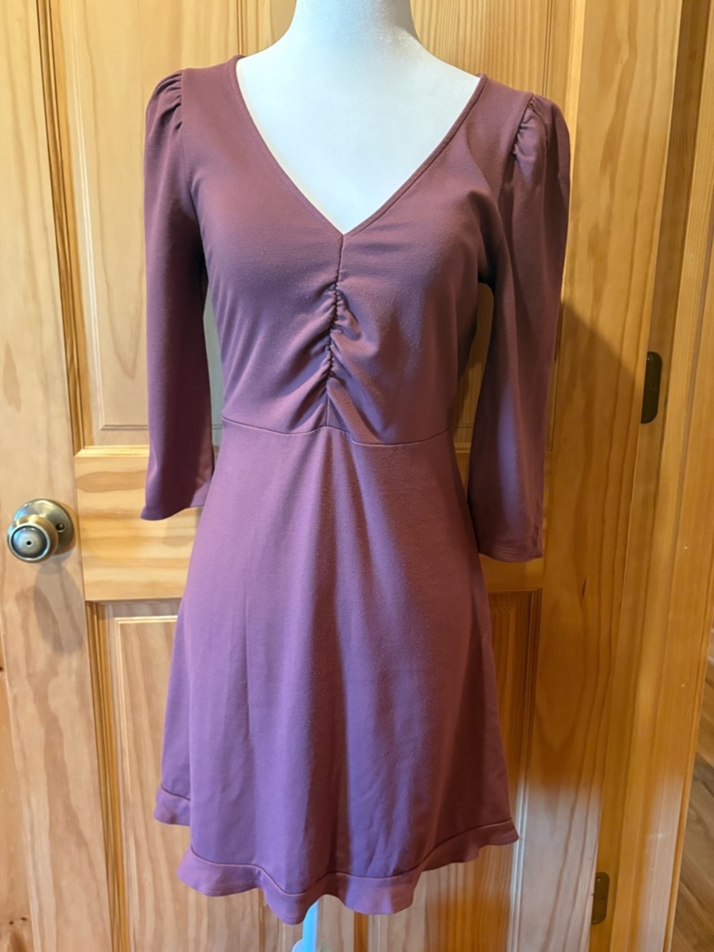 Express Women’s V-Neck Ruched Front Fit & Flare Dress Mauve SP